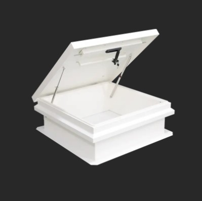 Ako riešiť zatekanie vody okolo podkrovných svetlíkov?